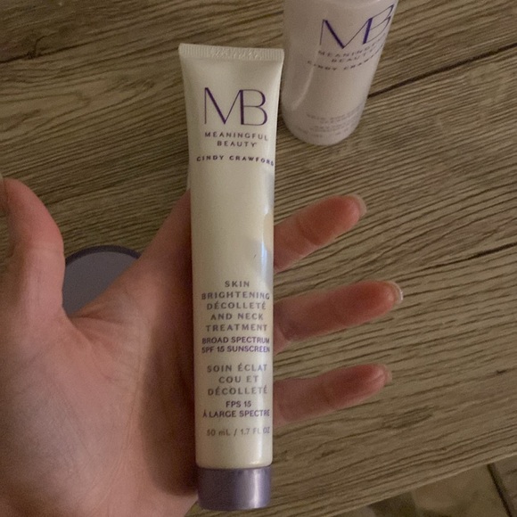 Meaningful Beauty 7 Pieces - Picture 3 of 7